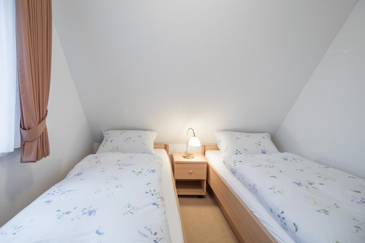 Direkt Am Deich - Ferienwohnung Oland Im Gaestehaus Am Badedeich Dagebüll Exterior foto