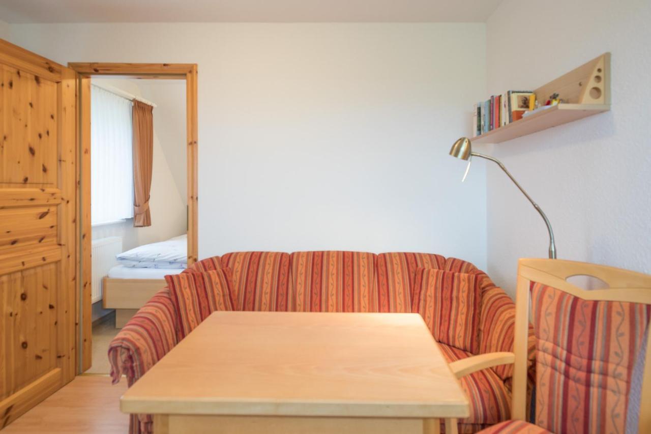 Direkt Am Deich - Ferienwohnung Oland Im Gaestehaus Am Badedeich Dagebüll Exterior foto