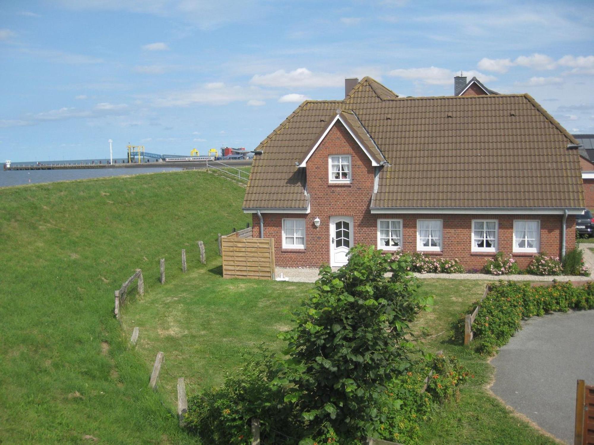 Direkt Am Deich - Ferienwohnung Oland Im Gaestehaus Am Badedeich Dagebüll Exterior foto